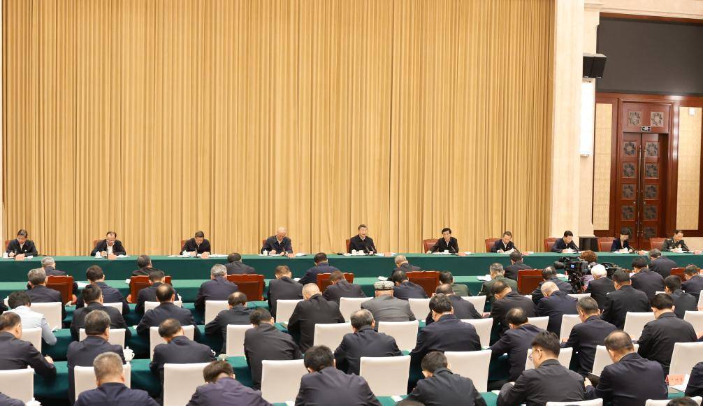 习近平：完整准确全面贯彻新时代党的治疆方略