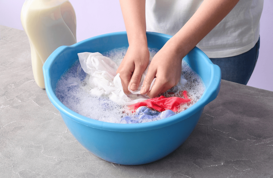 孩子内裤上有黄黄的分泌物是怎么回事？特别是女孩……