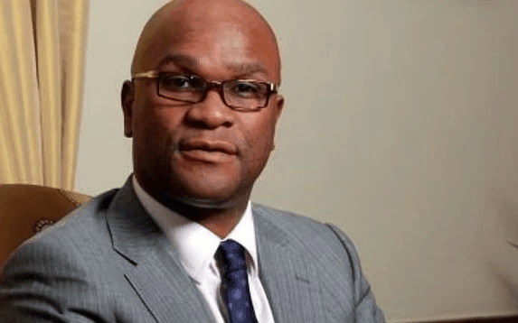 外媒：南非驻法国大使据信在巴黎坠楼身亡，南非外交部发声