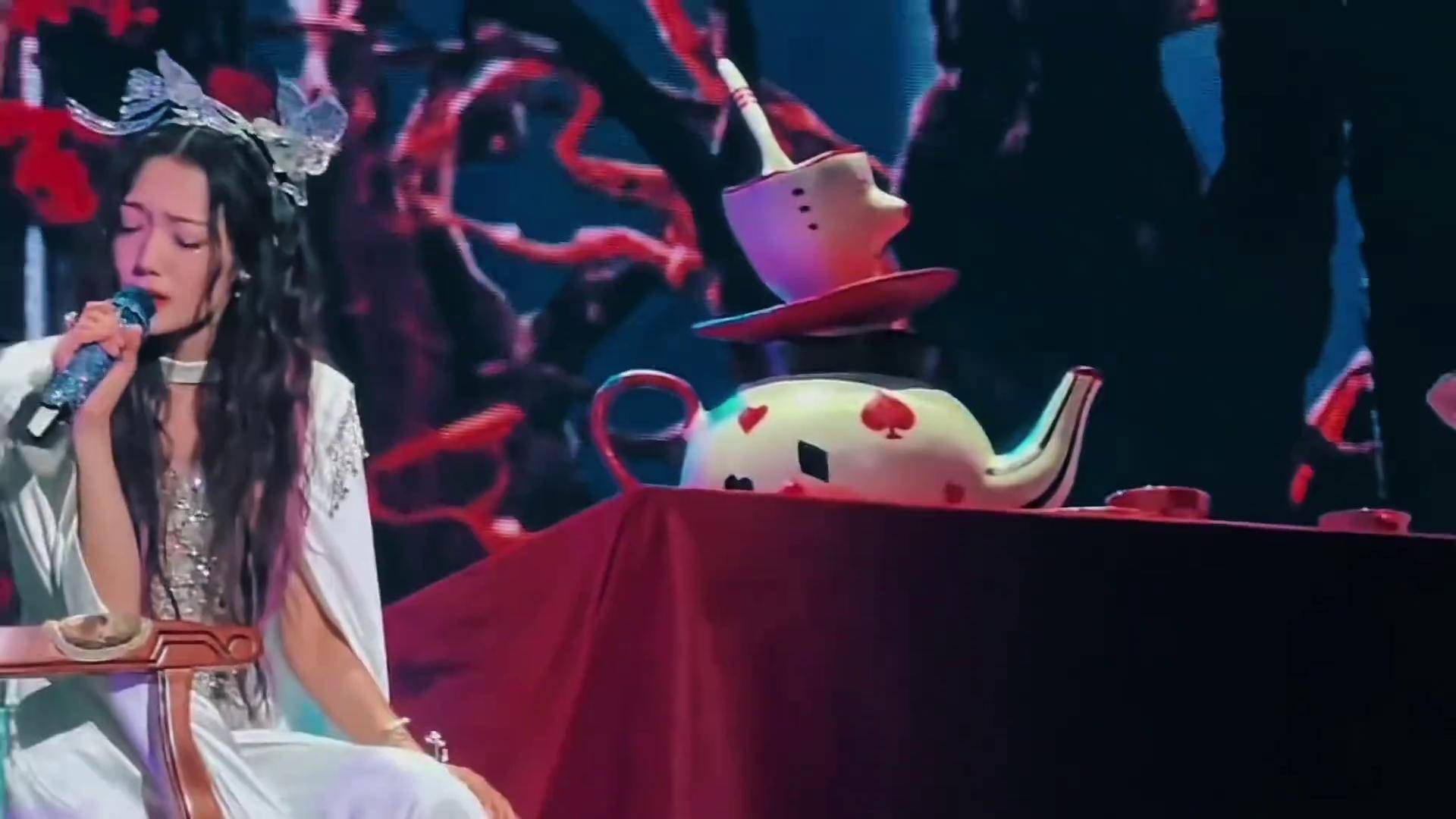 为什么乌鸦像写字台原文为什么在线