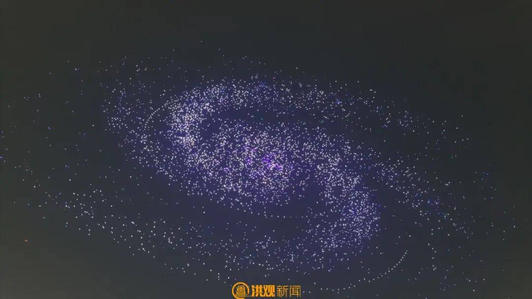 全网刷屏！这场烟花，有“亿点点”震撼！