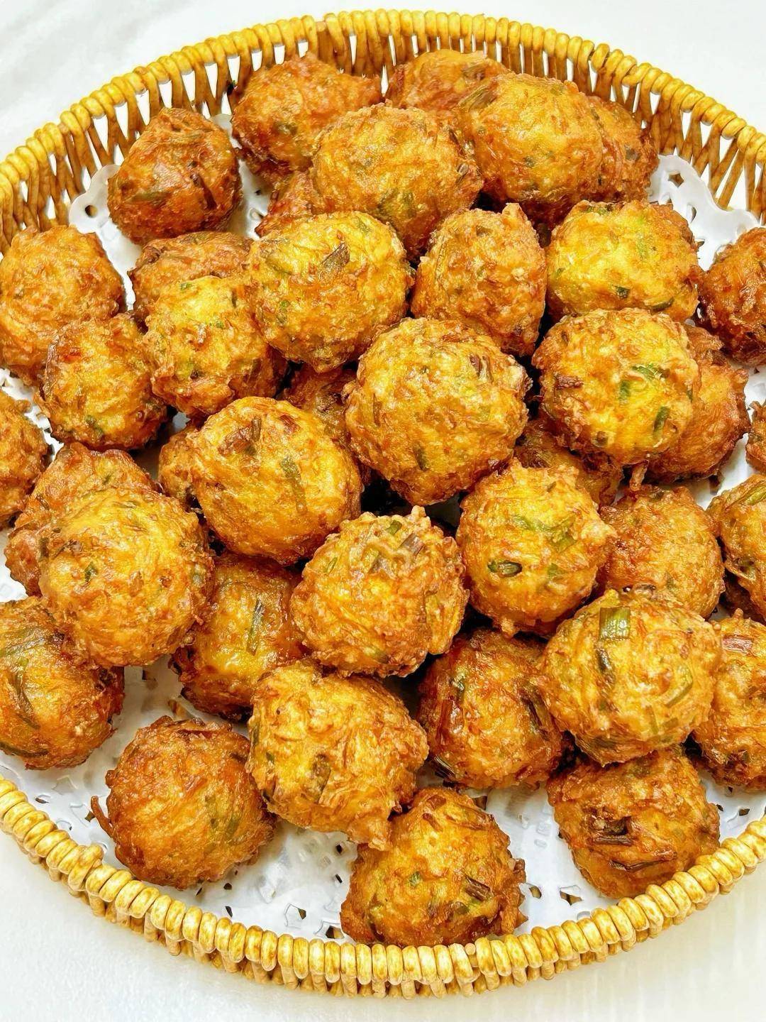 炸丸子直接拌馅炸错了!加 1 步,外脆里嫩不松散