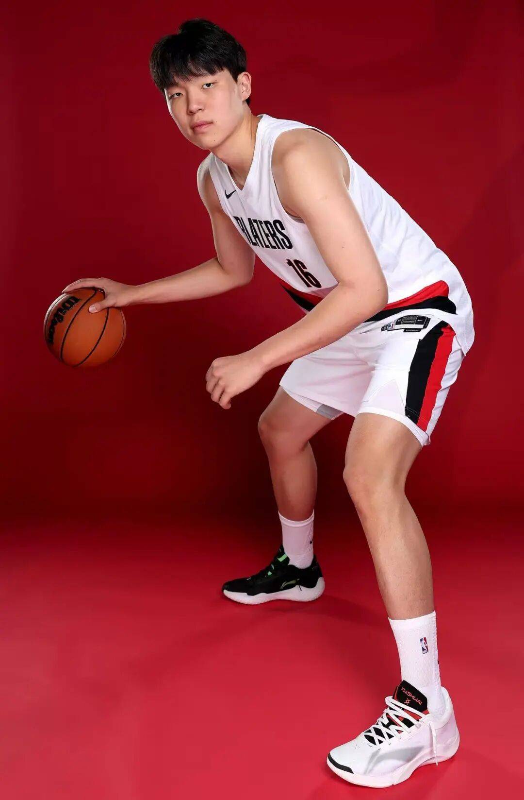这么多nba球员穿李宁