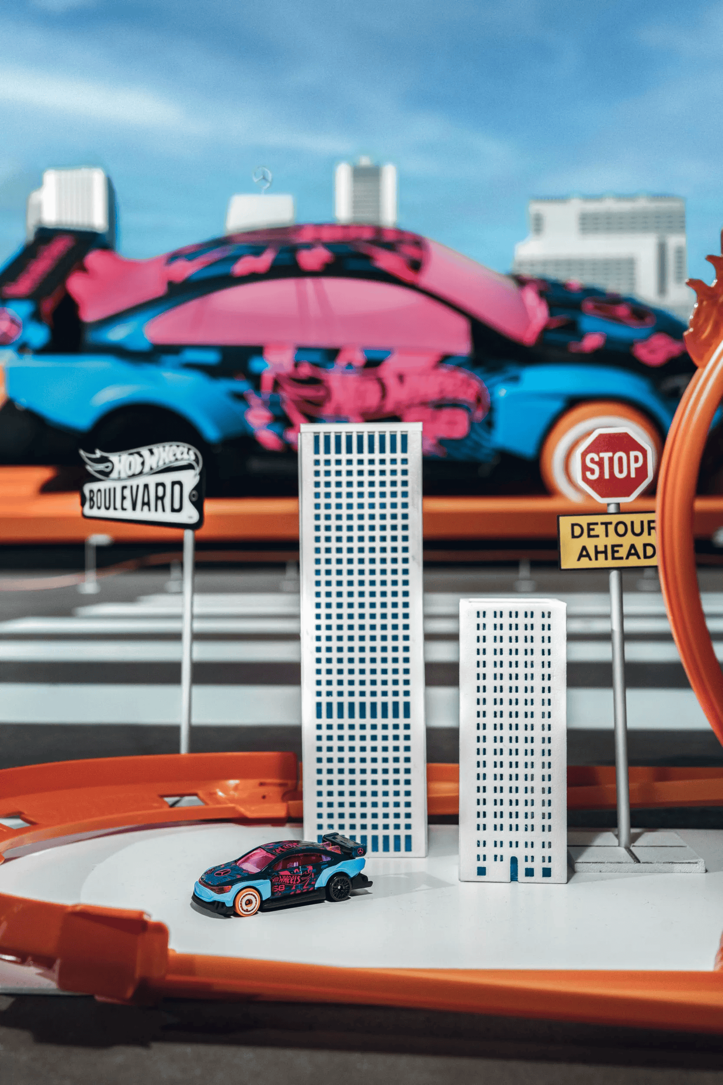 奔驰发布“成年人的玩具”：Hot Wheels 版 CLA 概念车亮相