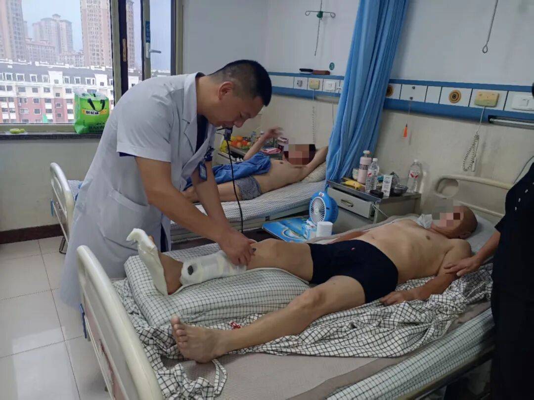 【节日我在岗】平凡因坚守而不凡 奉献因热爱而闪光——致敬每一位“双节”仍坚守在岗位上的中医人