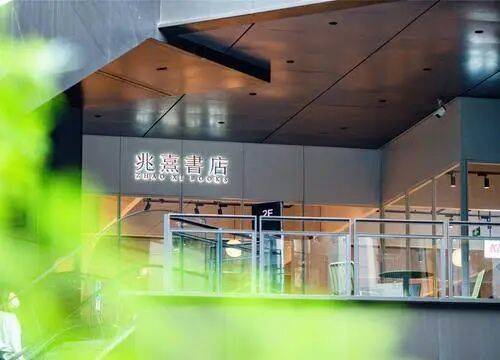 【郑州八“景”·唤醒重塑】浪漫风情龙湖里