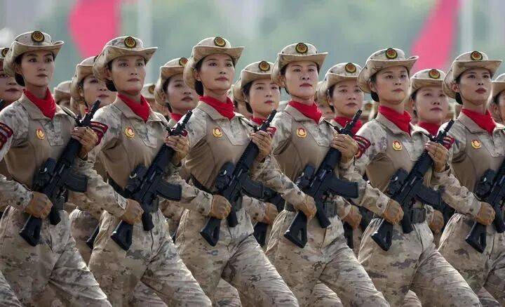 “每一位妇女都是时代的书写人、追梦的奋斗者”