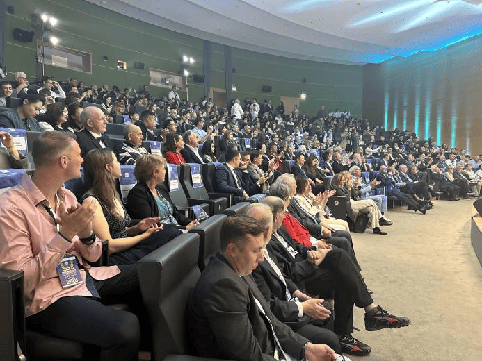 米兰体育- 米兰体育官方网站 世界杯官方指定投注平台中国电影获第43届国际电影电视节金花环奖