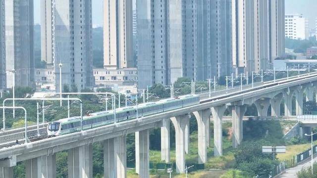 直击现场! 济南地铁4、8号线空载试运行攻坚进行时