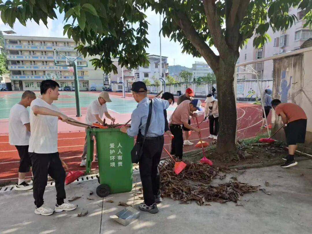 深化爱国卫生运动,筑牢校园卫生安全防线