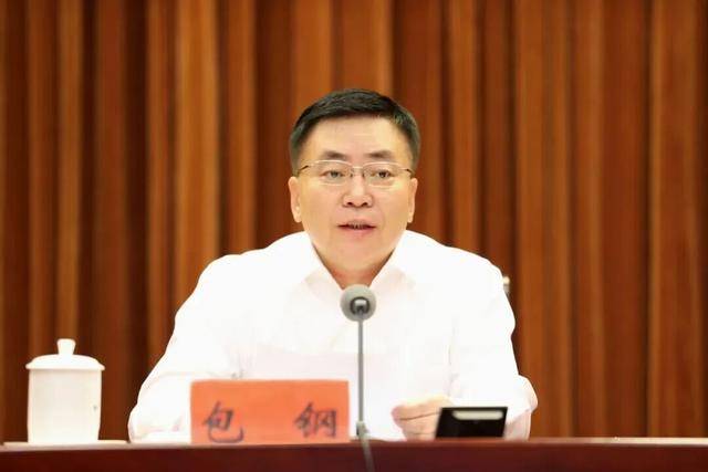 包钢当选内蒙古自治区政府主席