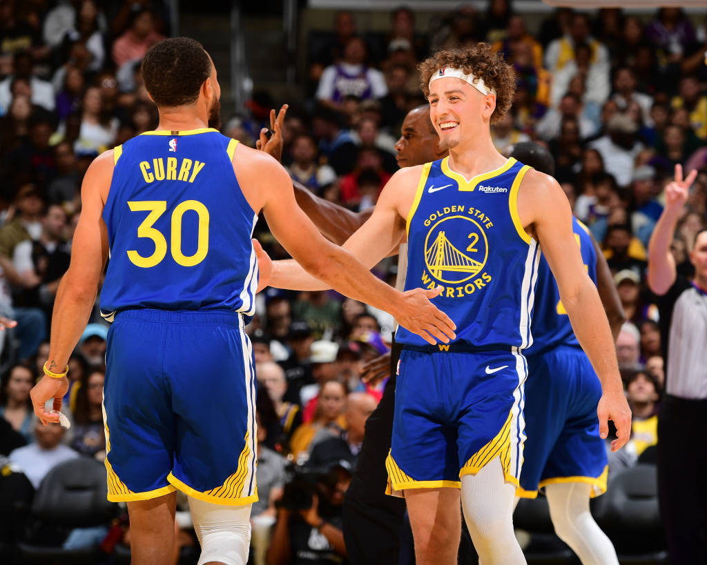 NBA各队为何要对勇士心存忌惮？首秀开门红就是答案