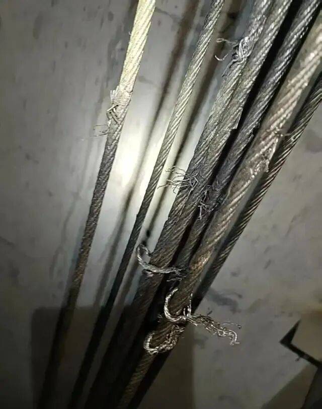 一小区23部电梯钢绳遭人为切割！呼和浩特警方通报：毛某某（男，37岁）、高某某（女，37岁）被刑拘