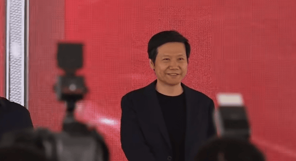 雷军现身武汉,官宣小米智能家电武汉工厂投产,6.5秒即可下线一台高端空调 雷军现身武汉,官宣小米智能家电武汉工厂投产,6.5秒即可下线一台高端空调