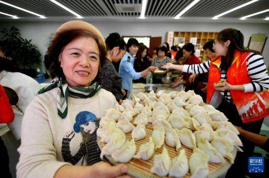 多彩活动迎重阳