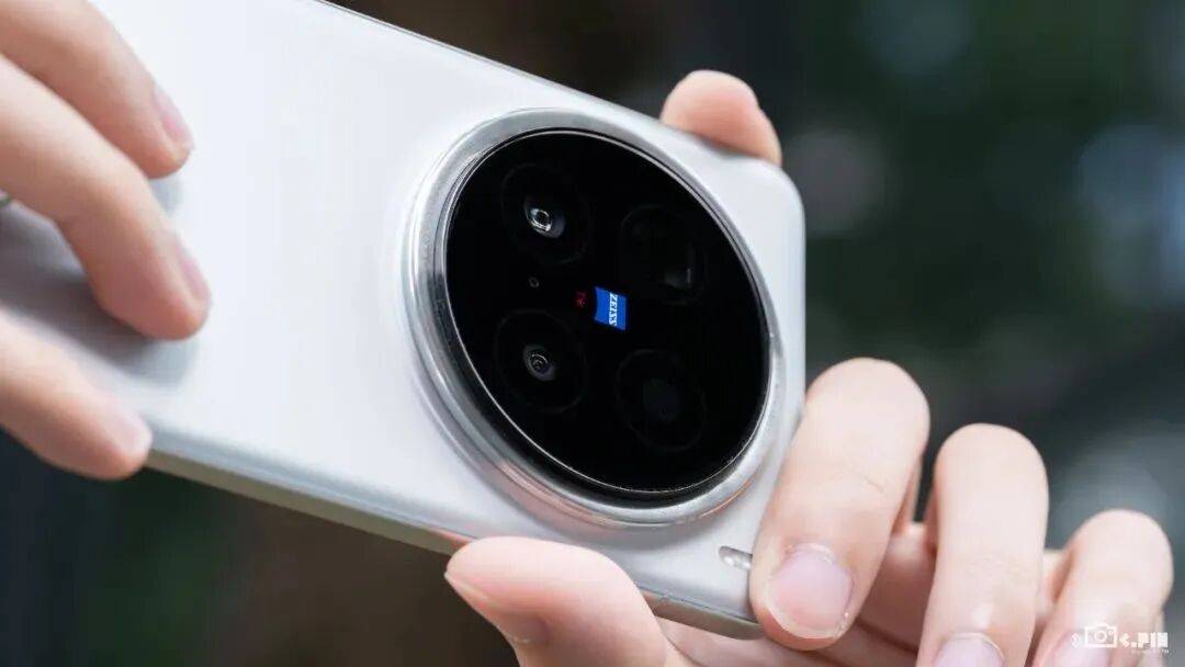 为了吸引你买手机，厂商们已经开始在参数页上动起手脚了