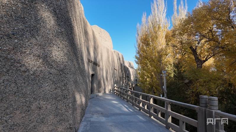 【何以中国·壁画里的中国】敦煌之西 别有洞天