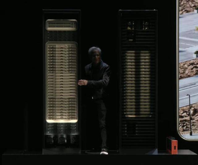 亚马逊领千亿大单入伙 一文盘点OpenAI签了多少“愿景支票”