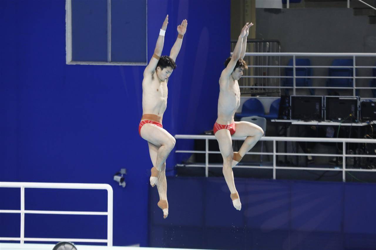 奥运冠军王宗源领衔的湖北跳水男团斩获"十五运"银牌,创全运会历史