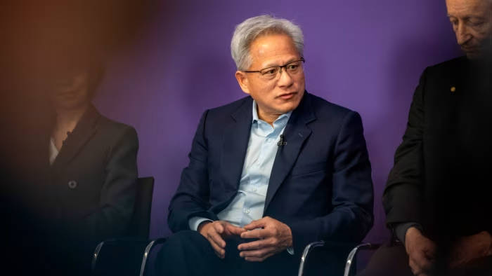 黄仁勋“最直白表态”:中国这么做,将赢了美国