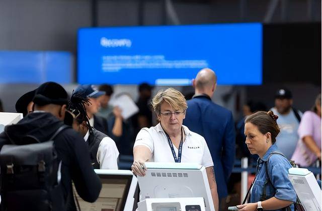 原创 15小时亏损百亿,订单暴跌9%!跨境电商为何集体倒戈中国平台?