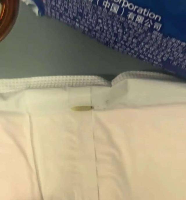 苏菲卫生巾被曝有活虫 回应:非产品质量问题,原因正在调查(图1)