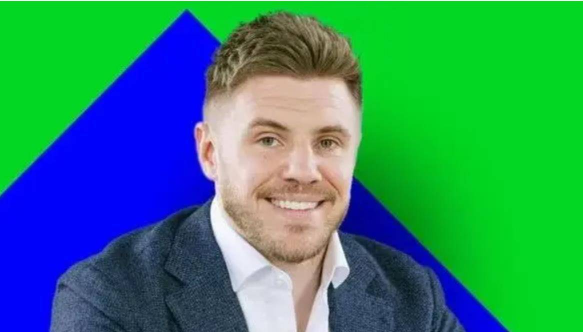 建筑工人出身，英国男子赚37亿后提前退休，坦言有钱没目标很空虚，计划重返职场