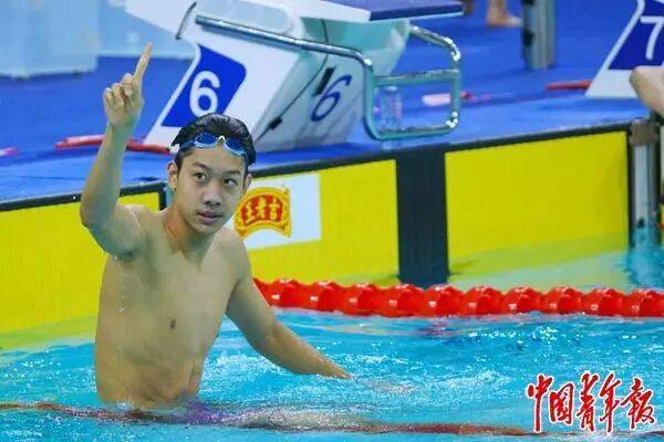 耿直boy+1！18岁小将这样回应超过孙杨潘展乐夺金