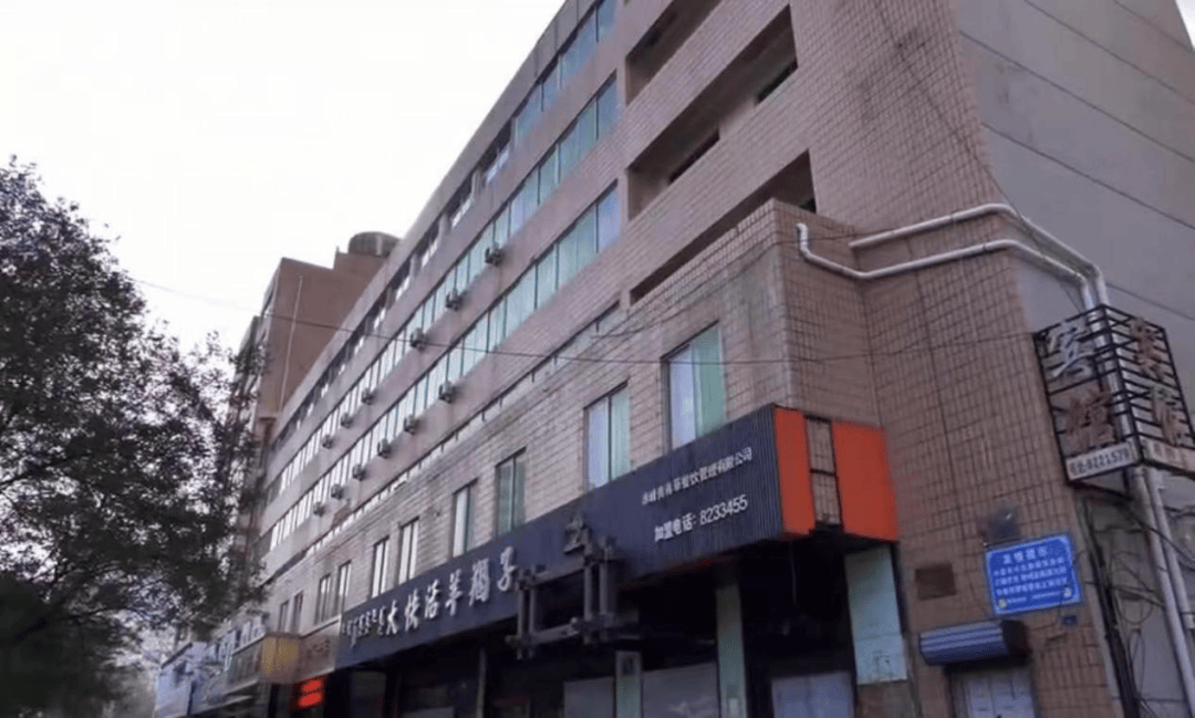 赤峰富龙集团红山区昭乌达桥畔2