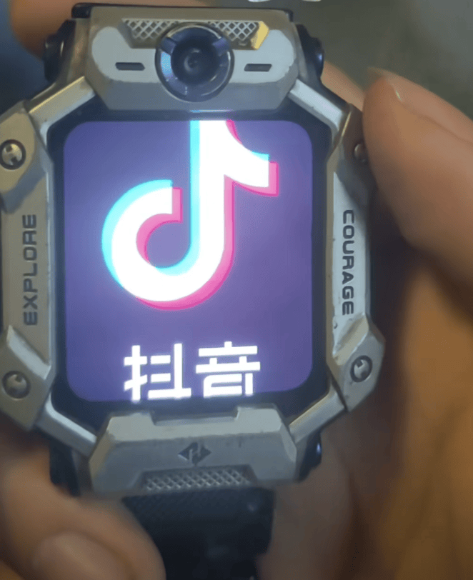 小天才手表背后的隐秘黑市 千元卖号、百元破解、45元装游戏(图9)