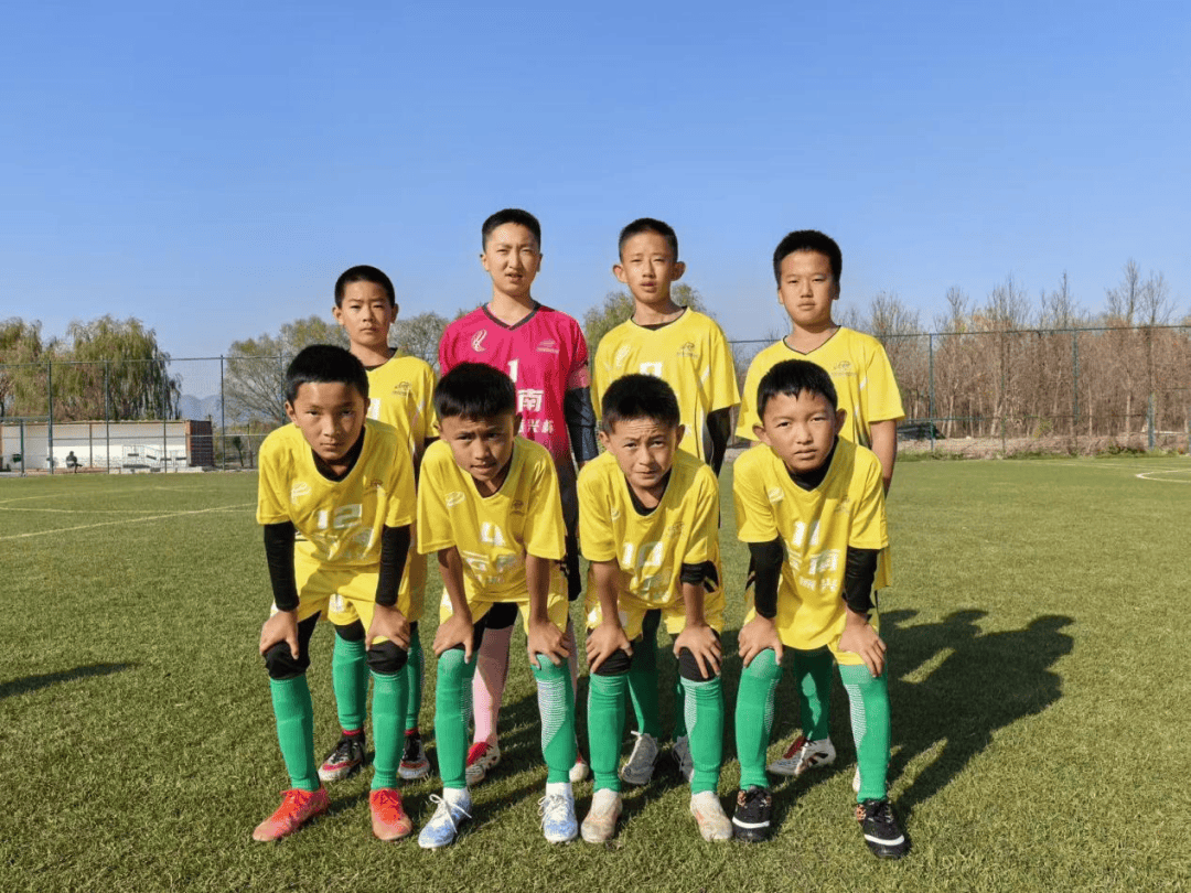 【玉龙关注】玉龙U12025江西省城市足球联赛-赛程/比分/球队阵容全掌握-本地足球热血来袭！2代表队蝉联“乡村振兴杯”冠军