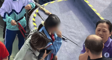 女生在运动会上被箭射中面部,校方通报