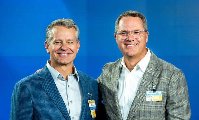 零售巨头沃尔玛权力交接:美国负责人上位,AI成最大考题