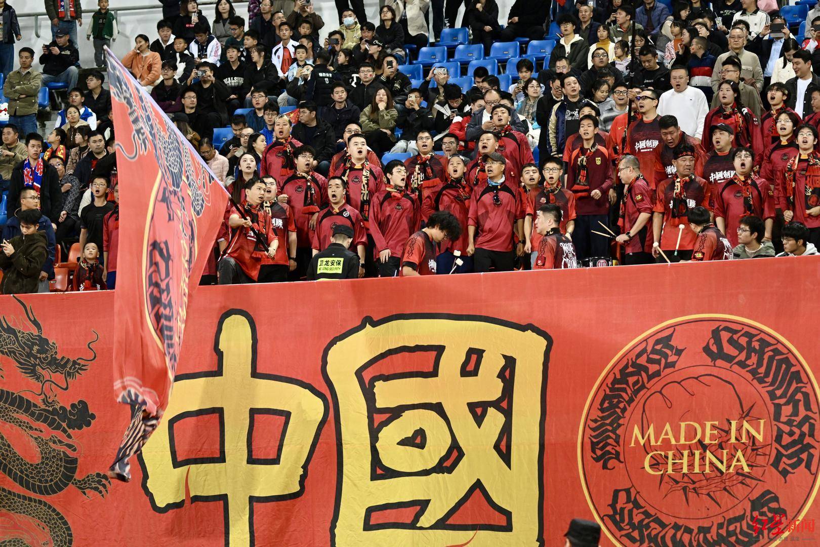 中国U22队2-0战胜韩国队!邵佳一连场督战,徐正源现身