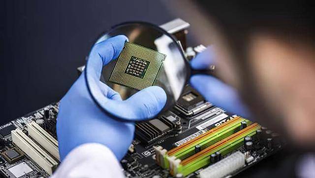 原创             为何俄罗斯不担心芯片、光刻机断供？除了中国，其他国家都不担心