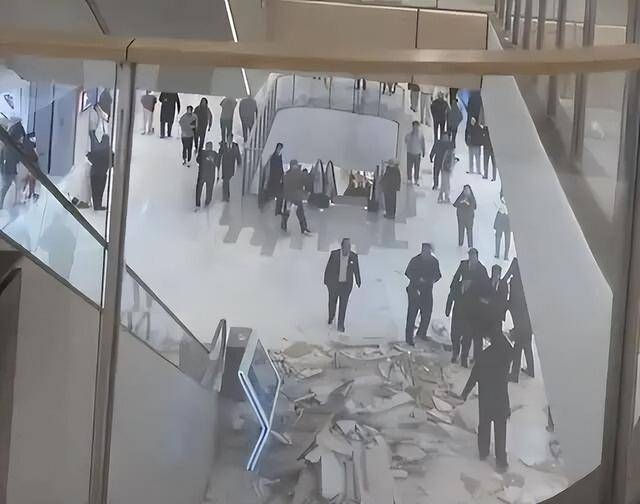 西安长乐天街发生吊顶脱落事故:开业仅3天 有人称顾客被砸伤(图2)