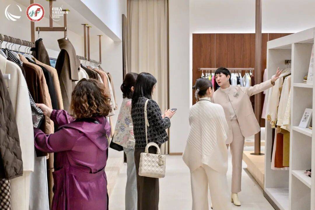 虎门富民联合主办“三会” 圆满成功；FU·GO富民商城开启 “永不落幕”服装展销选品商业新模式，每天营业9小时！