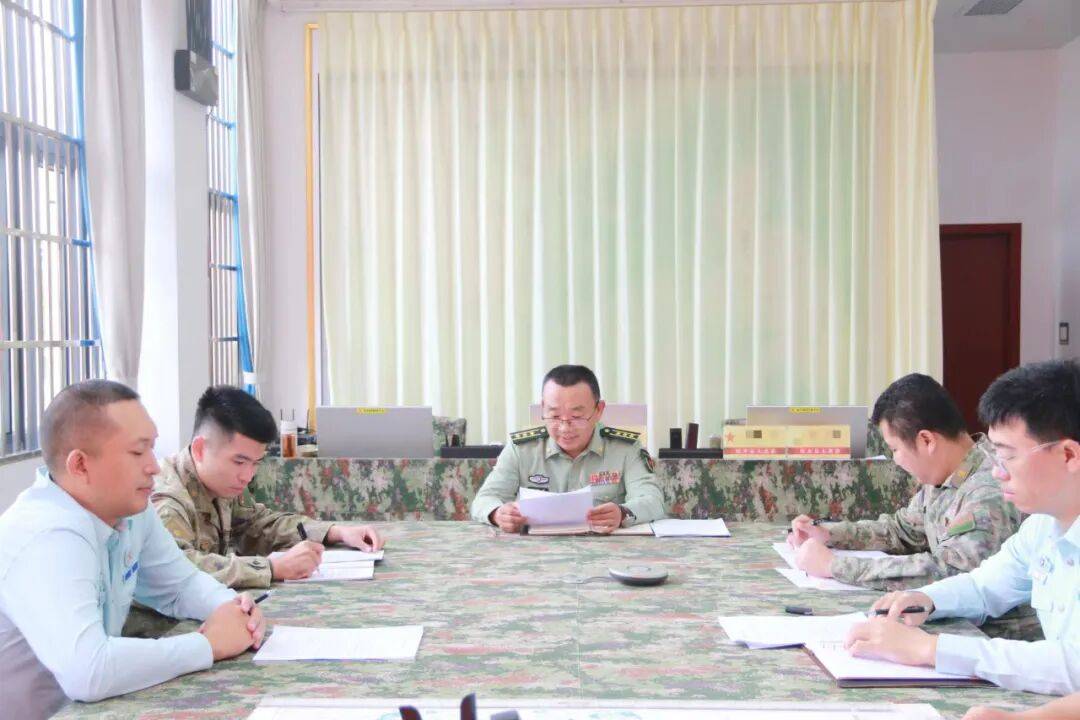 学思悟 知信行——陵水县人武部深入学习贯彻党的二十届四中全会精神