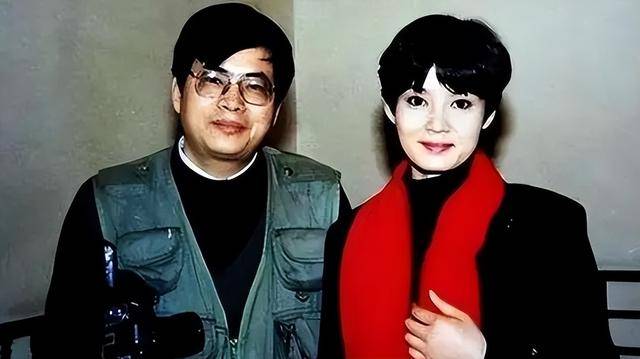 70 岁潘虹近况吓人，走路颤巍神情呆滞，40 年离婚真相藏不住