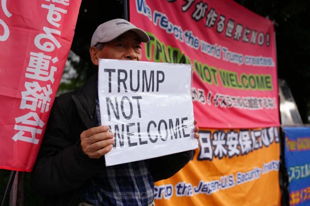 Liệu gói cứu trợ 21 nghìn tỷ yên của Nhật Bản có phải là trường hợp "uống thuốc độc để giải cơn khát"?