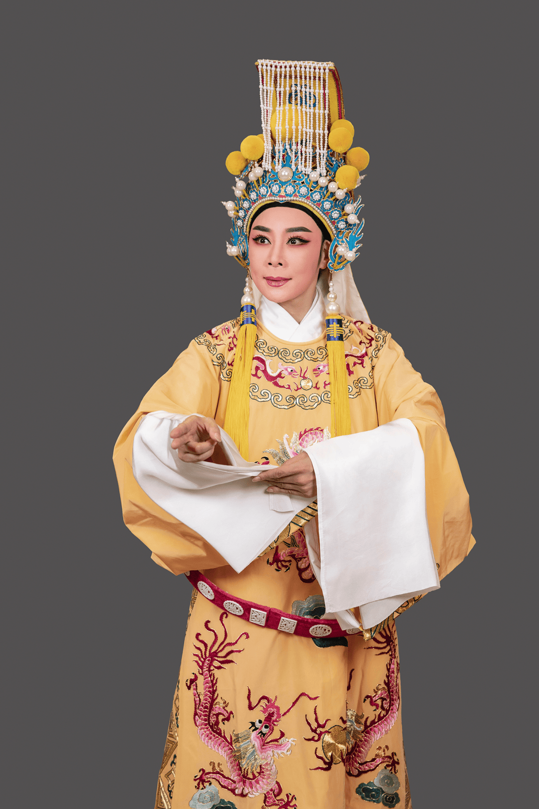 张小君饰皇帝中国文化和旅游部优秀专家;第23届中国戏剧梅花奖;首届