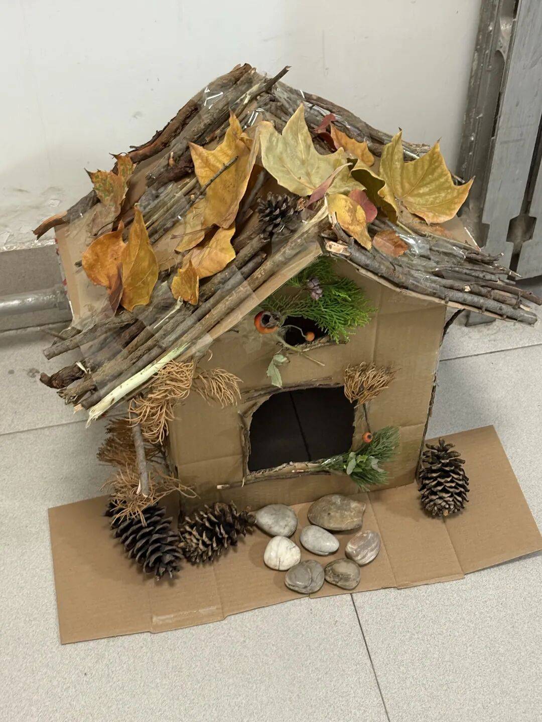 31 叽叽喳喳纸盒旅馆哲学与社会发展学院 任贝贝王娅婷30 东宫之喵