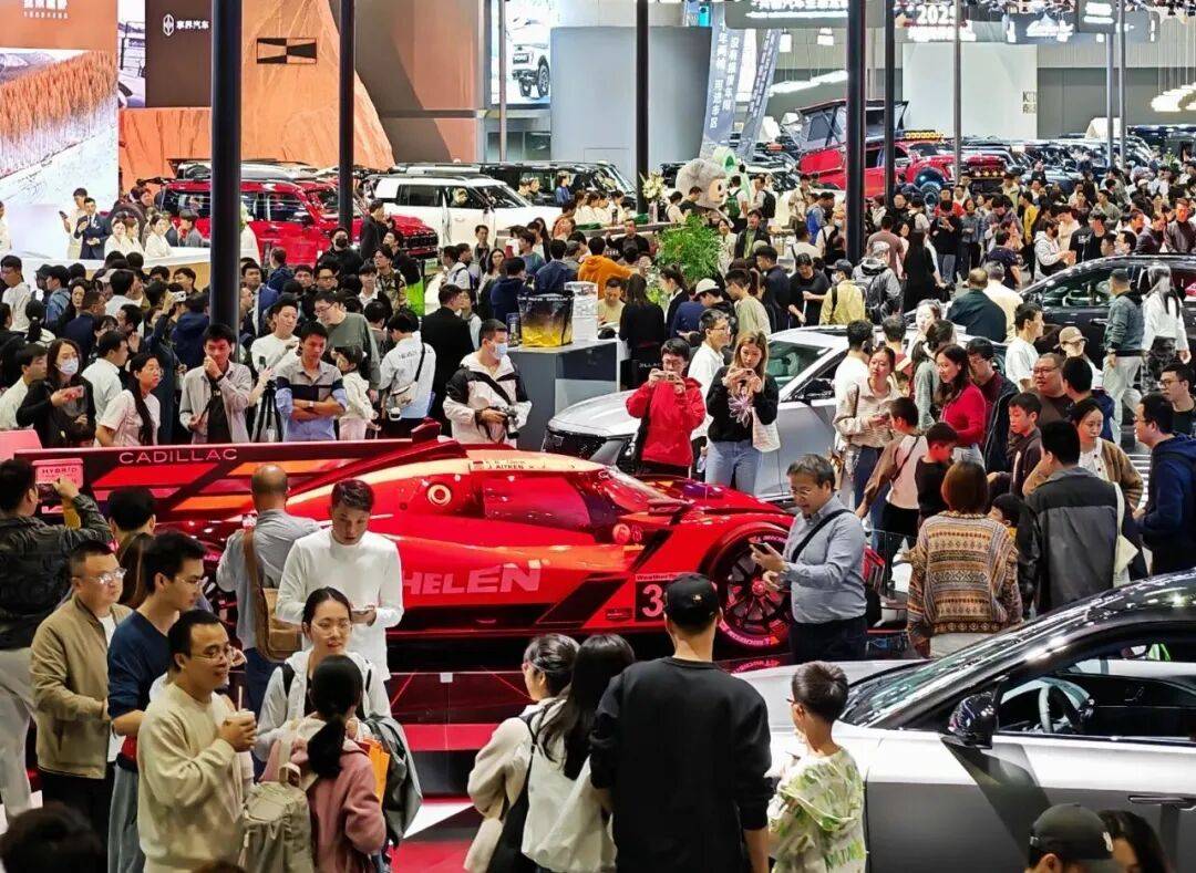 85.5万人见证!2025广州车展圆满落幕,2026年11月再赴约_搜狐汽车_搜狐网