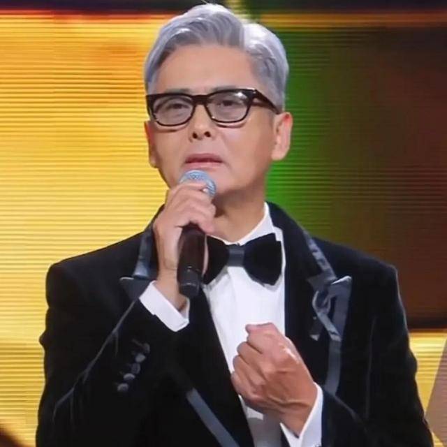 周润发没想到，叶倩文香港火灾后的一个举动，将他最后的体面撕碎