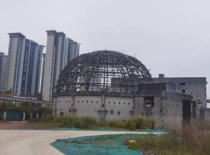 流拍后降价7000万元，长沙国资出手，接盘恒大知名烂尾项目！全国多个烂尾地标“复活”，专家：关键看项目债权是否干净