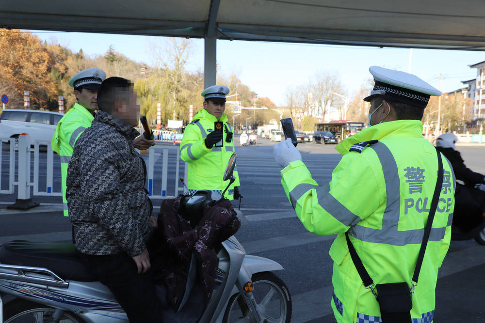 淄博博山交警：喝没喝酒一测便知，何必自欺欺人