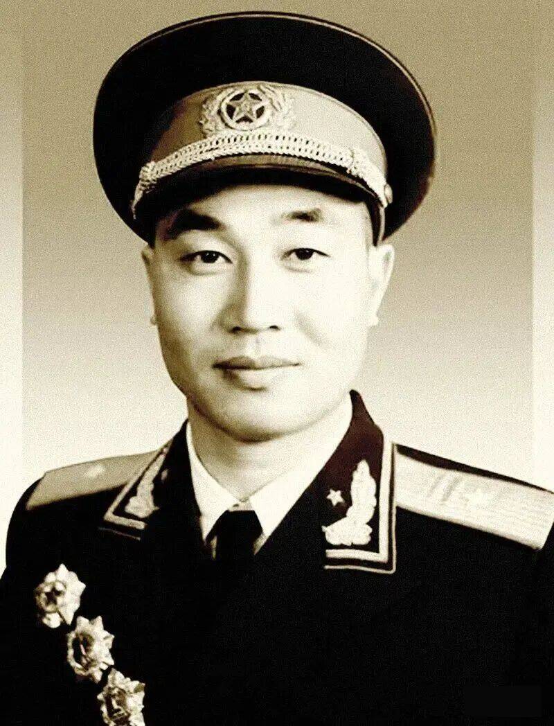 桐木镇组织开展祭扫志愿活动