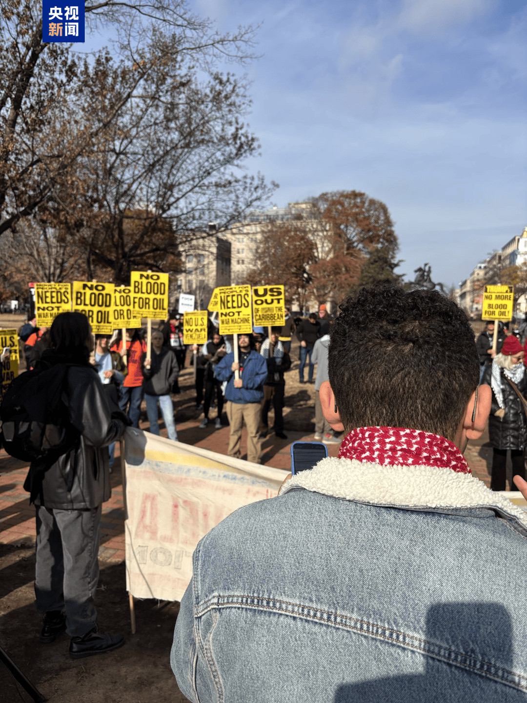 美国逾60城举行示威活动，抗议对委军事行动