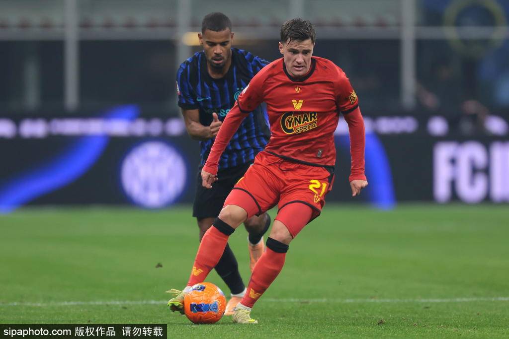 意甲焦点战:国际米兰4-0大胜科莫,路易斯·恩里克闪耀圣西罗