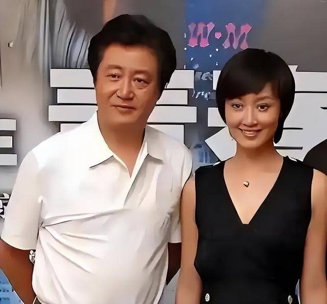 她是“最风流”女主持,曾将2个有妇之夫玩弄于股掌,如今幸福吗